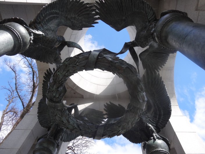 Birds of the World War II Memorial Towers